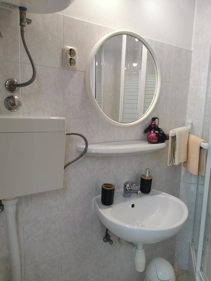 Apartman Tudor Kuzma Хвар Экстерьер фото