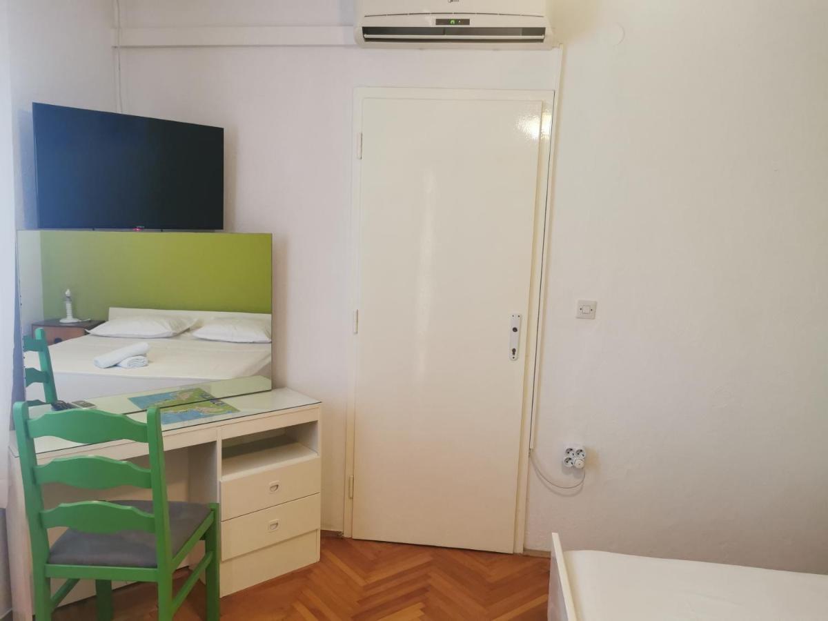 Apartman Tudor Kuzma Хвар Экстерьер фото